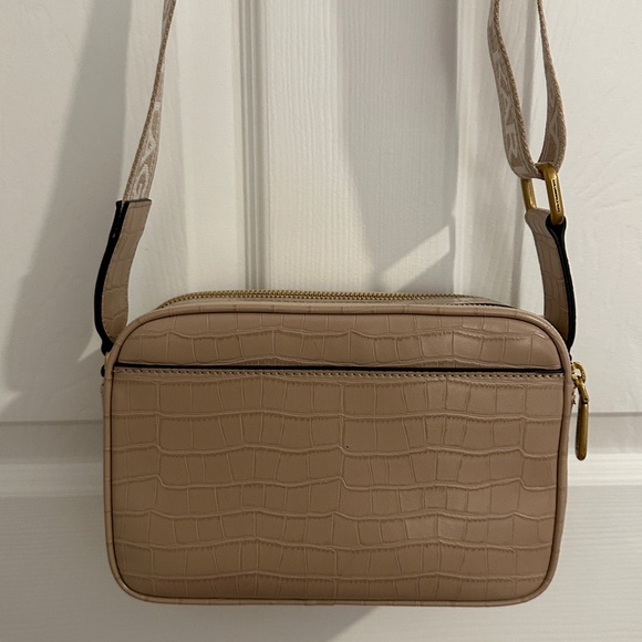 KARL LAGERFELD PARIS Maybelle Crossbody Camera Bag Shell/Tan/Beige color - Picture 7 of 16